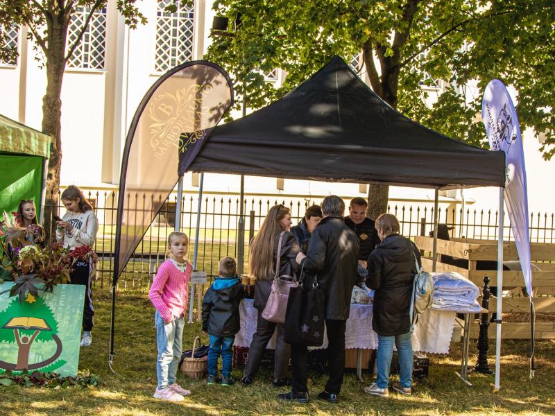 Rudens šventė „SENAME JONŲ DVARE"