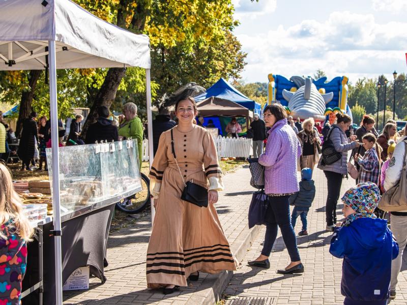 Rudens šventė „SENAME JONŲ DVARE"