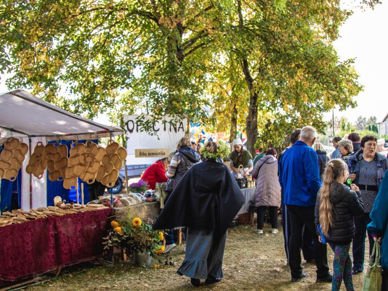 Rudens šventė „SENAME JONŲ DVARE"