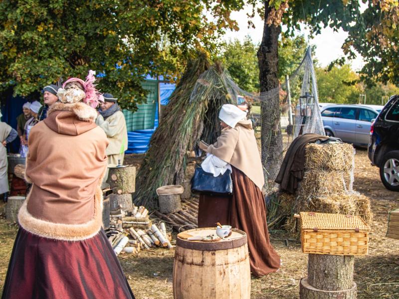 Rudens šventė „SENAME JONŲ DVARE"