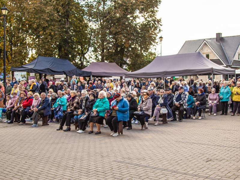 Rudens šventė „SENAME JONŲ DVARE"