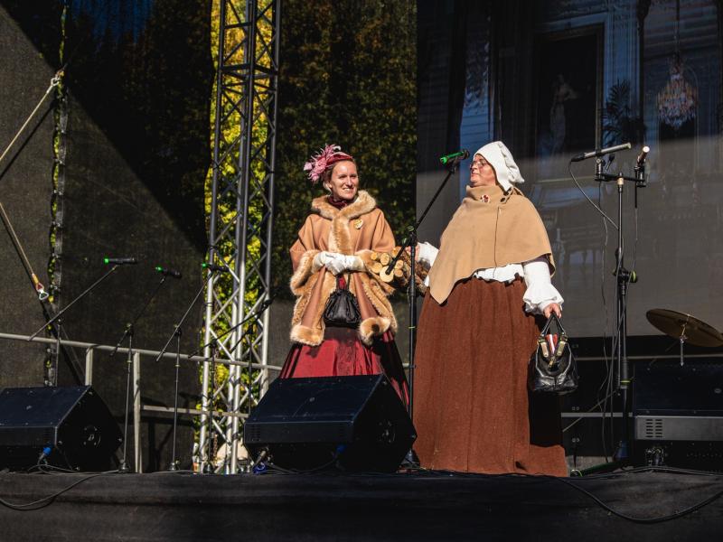 Rudens šventė „SENAME JONŲ DVARE"