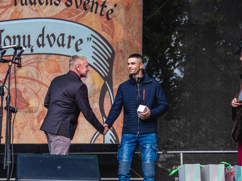 Rudens šventė „SENAME JONŲ DVARE"
