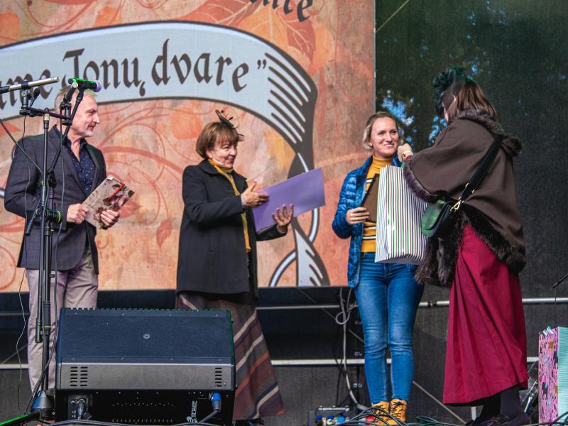 Rudens šventė „SENAME JONŲ DVARE"
