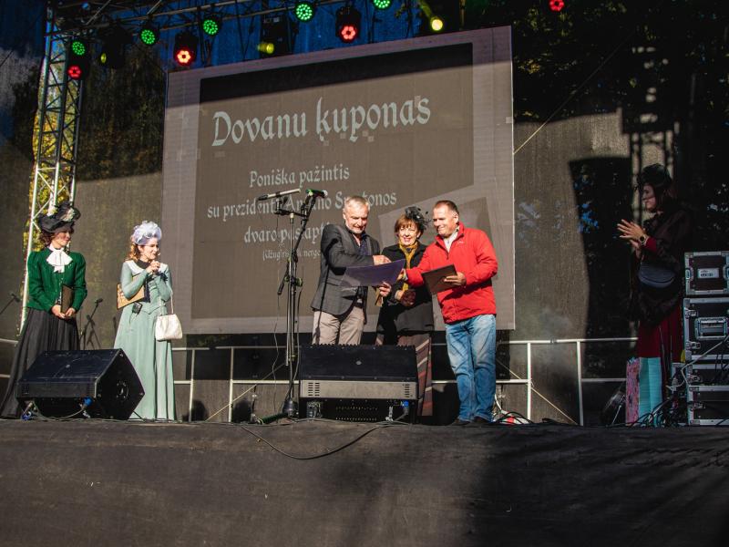 Rudens šventė „SENAME JONŲ DVARE"