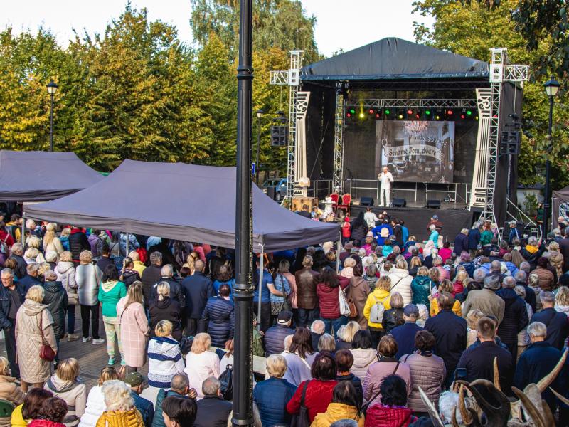 Rudens šventė „SENAME JONŲ DVARE"