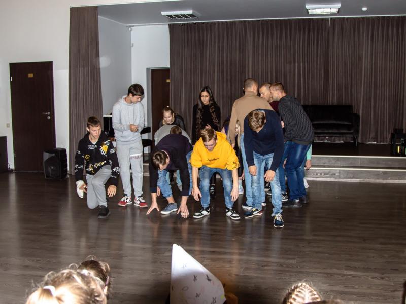 Projektas ,,Lygybės medis“ – laikas, kai meno galia gydo širdis