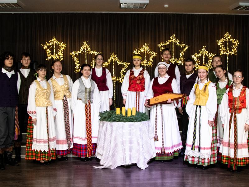  Adventinis vakaras „Žiedas žydi, leliumoj“ 
