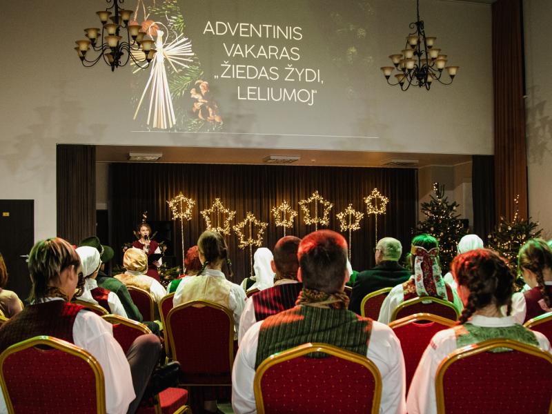  Adventinis vakaras „Žiedas žydi, leliumoj“ 