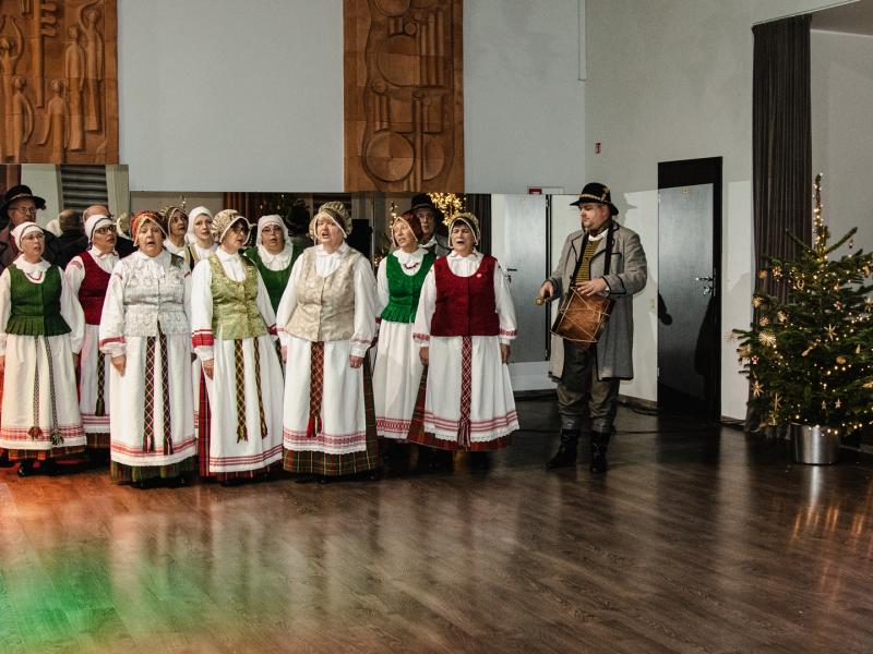  Adventinis vakaras „Žiedas žydi, leliumoj“ 