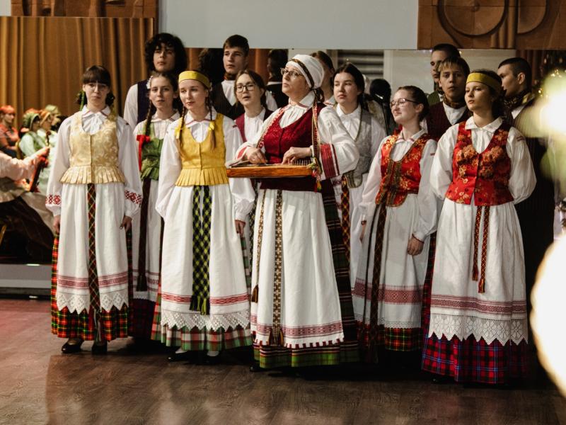  Adventinis vakaras „Žiedas žydi, leliumoj“ 