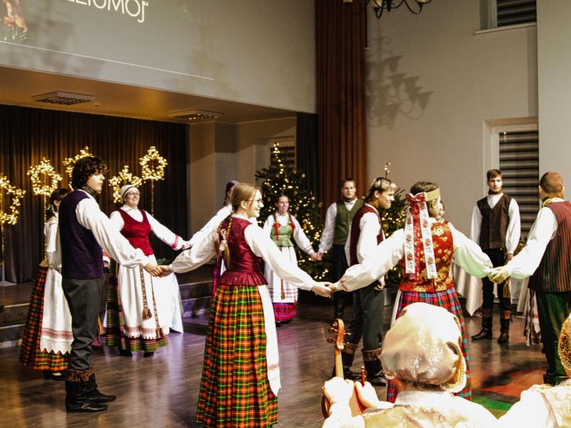  Adventinis vakaras „Žiedas žydi, leliumoj“ 