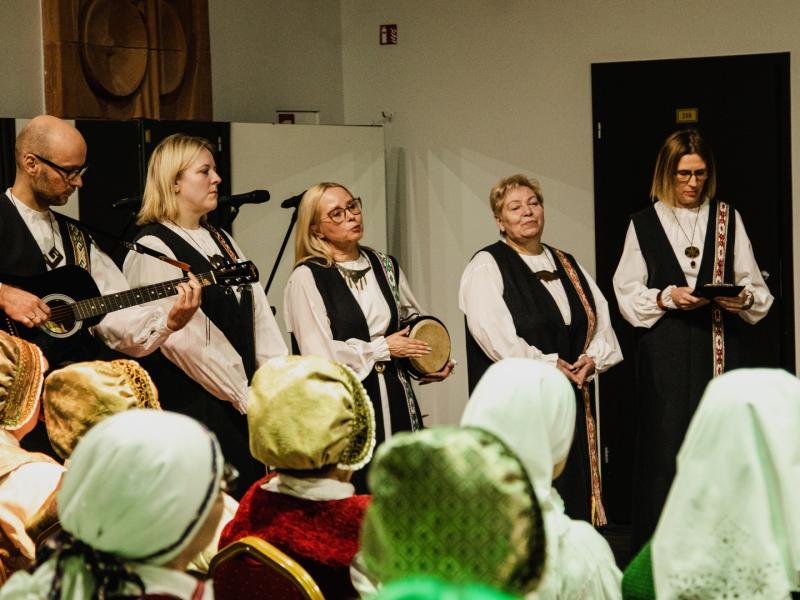  Adventinis vakaras „Žiedas žydi, leliumoj“ 