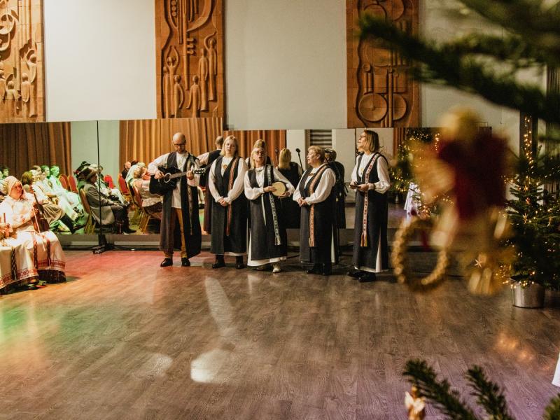  Adventinis vakaras „Žiedas žydi, leliumoj“ 