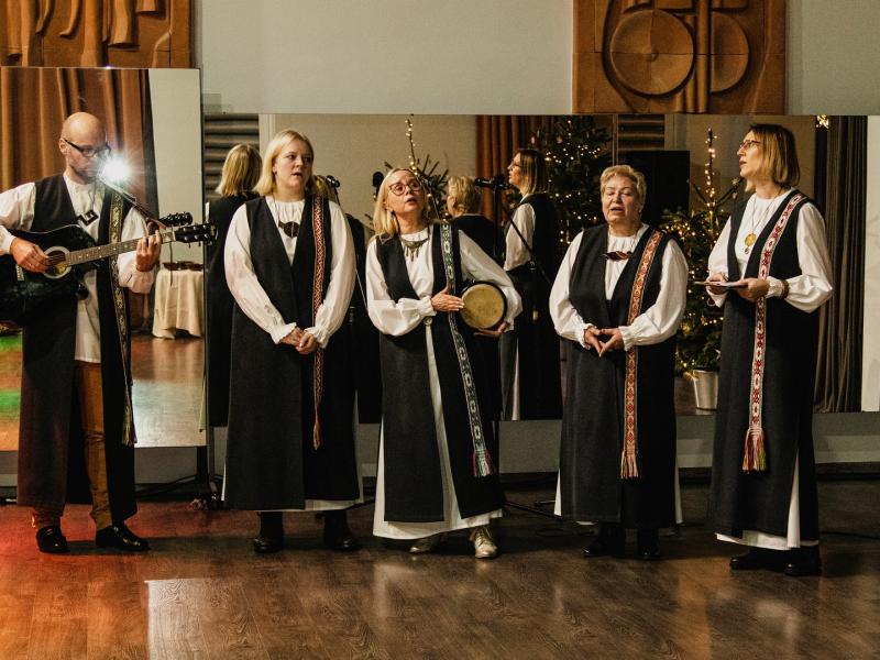  Adventinis vakaras „Žiedas žydi, leliumoj“ 