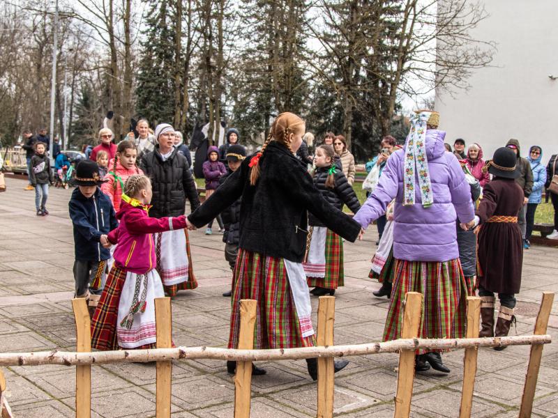 Atvelykio renginys vaikams „Kas Velykės pintinėlėje?“