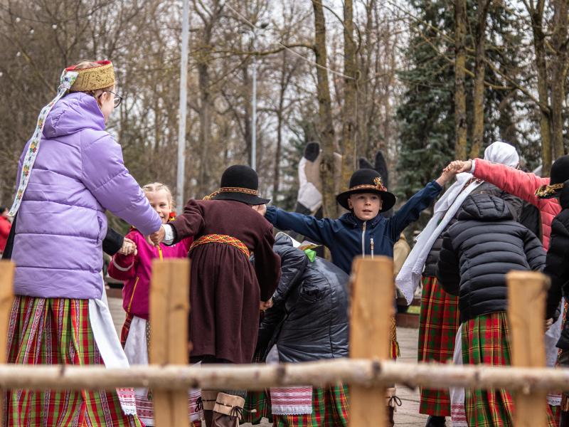 Atvelykio renginys vaikams „Kas Velykės pintinėlėje?“