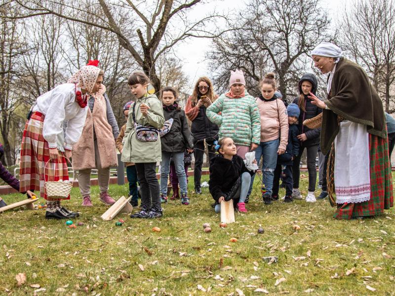 Atvelykio renginys vaikams „Kas Velykės pintinėlėje?“