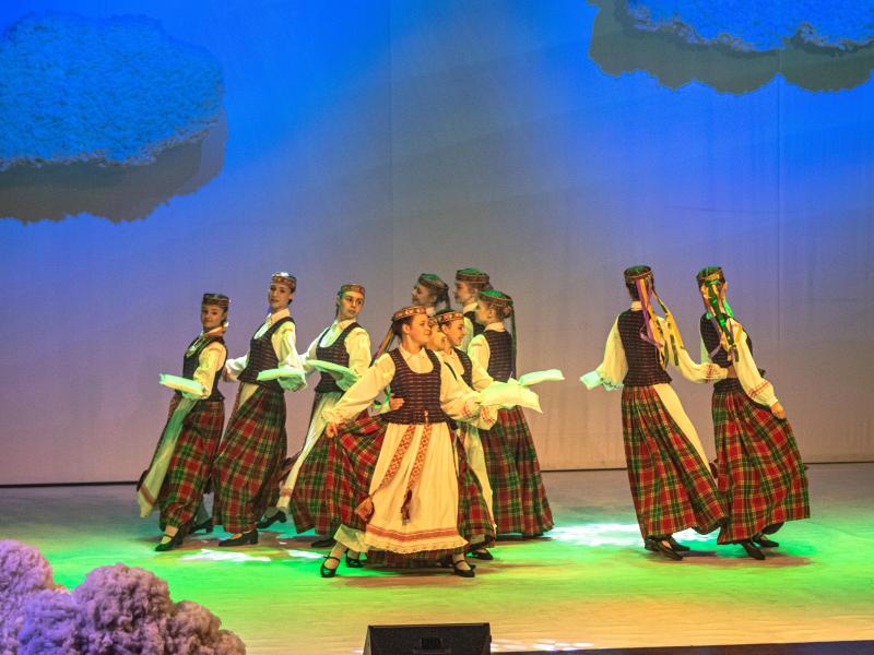 Mamos dienos koncertas „Svajonės, pražydusios stebuklais“