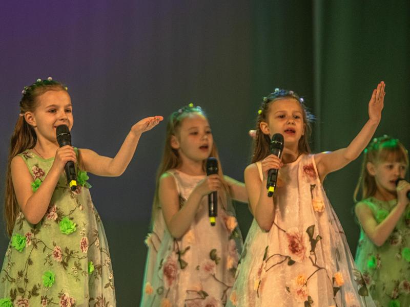 Mamos dienos koncertas „Svajonės, pražydusios stebuklais“