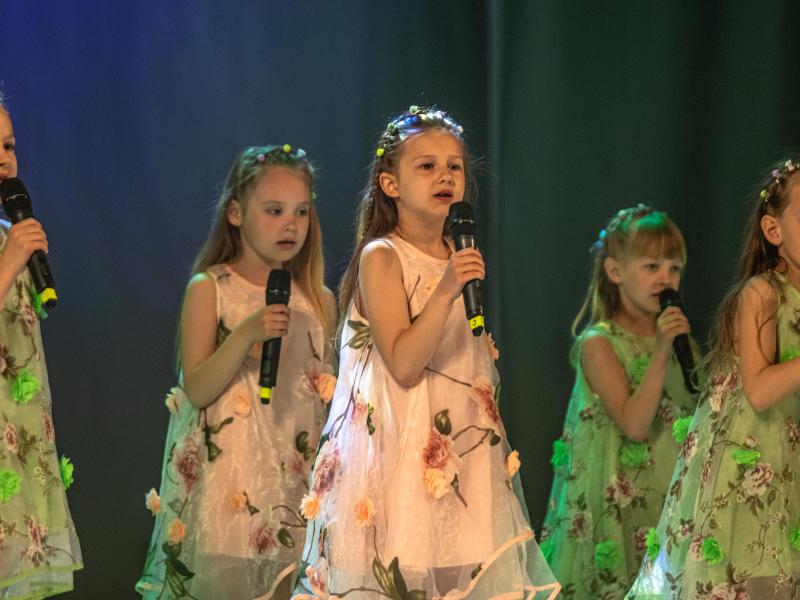 Mamos dienos koncertas „Svajonės, pražydusios stebuklais“
