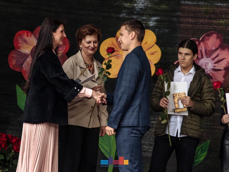 Apdovanojimai „Triumfo arka“