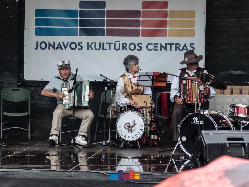 Respublikinėje armonikierių šventėje „Pas Jonus“ 
