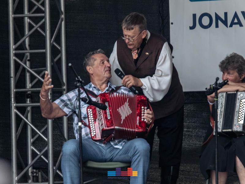 Respublikinėje armonikierių šventėje „Pas Jonus“ 