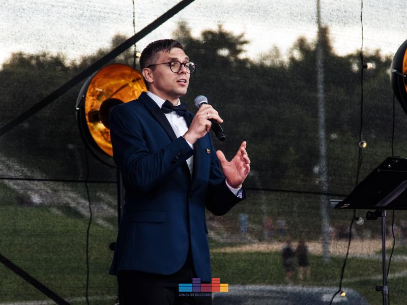 LIETUVOS KARALIAUS MINDAUGO KARŪNAVIMO IR TAUTIŠKOS GIESMĖS DIENA