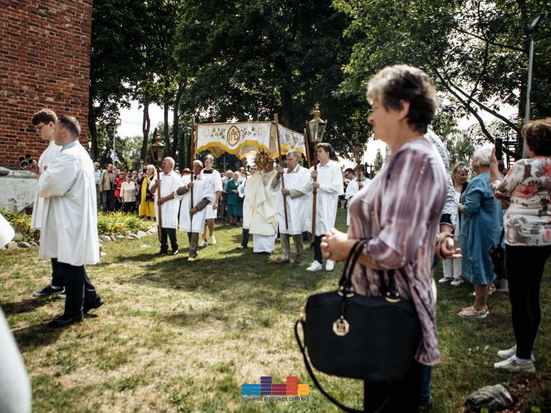 Šv. Onos atlaidų Šv. mišios, Liudo Mikalausko bei Beatos Vingraitės koncertas Skarulių Šv. Onos bažnyčioje 