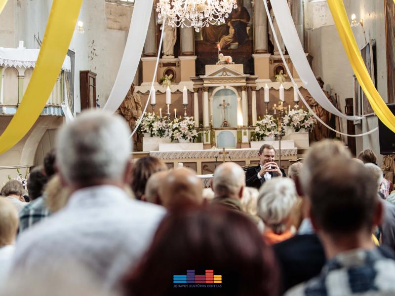 Šv. Onos atlaidų Šv. mišios, Liudo Mikalausko bei Beatos Vingraitės koncertas Skarulių Šv. Onos bažnyčioje 