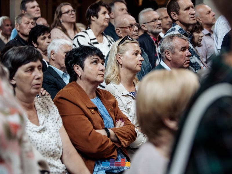 Šv. Onos atlaidų Šv. mišios, Liudo Mikalausko bei Beatos Vingraitės koncertas Skarulių Šv. Onos bažnyčioje 