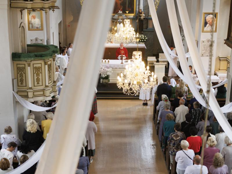 Jonavos Šv. Apaštalo Jokūbo bažnyčiai - 230 metų