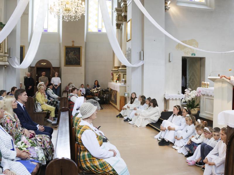 Jonavos Šv. Apaštalo Jokūbo bažnyčiai - 230 metų