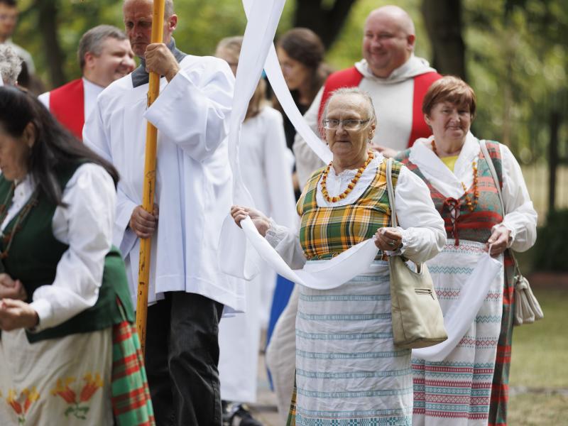 Jonavos Šv. Apaštalo Jokūbo bažnyčiai - 230 metų