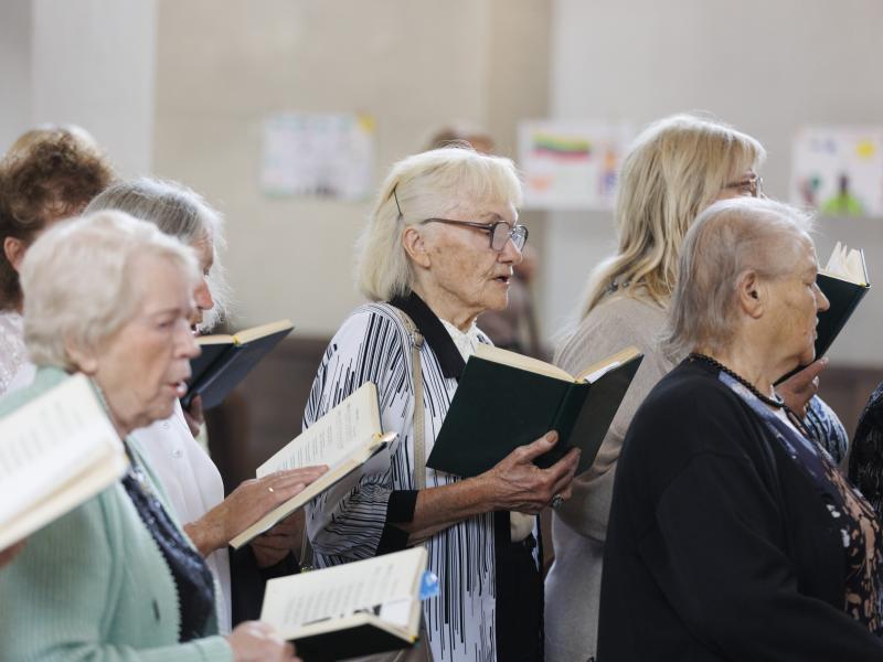 Jonavos Šv. Apaštalo Jokūbo bažnyčiai - 230 metų