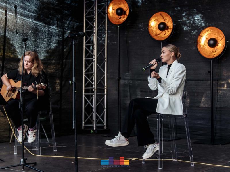 Dainuojamosios poezijos vakaras