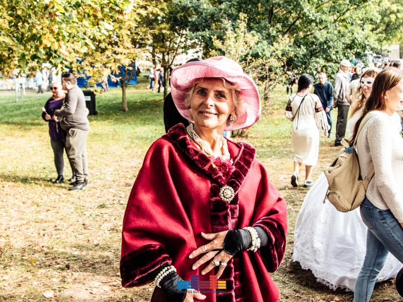  „Rudens šventė. MERGAUTINĖS GODOS JONAVOS TRAKTIERIUJE“