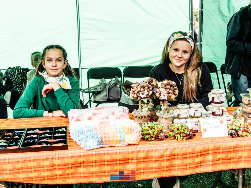  „Rudens šventė. MERGAUTINĖS GODOS JONAVOS TRAKTIERIUJE“