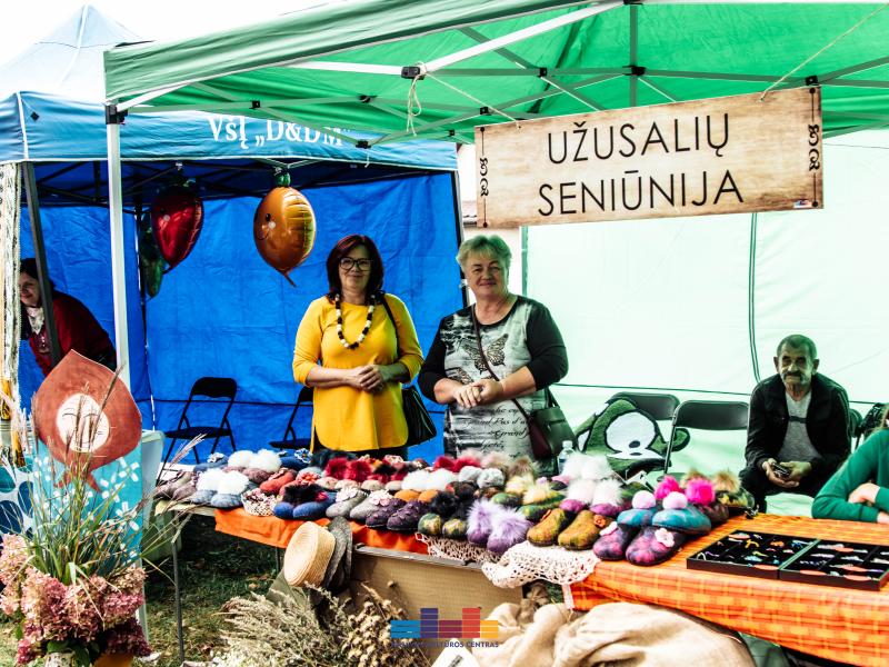  „Rudens šventė. MERGAUTINĖS GODOS JONAVOS TRAKTIERIUJE“