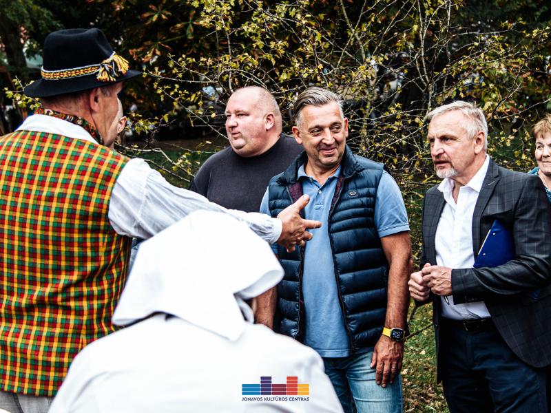 „Rudens šventė. MERGAUTINĖS GODOS JONAVOS TRAKTIERIUJE“