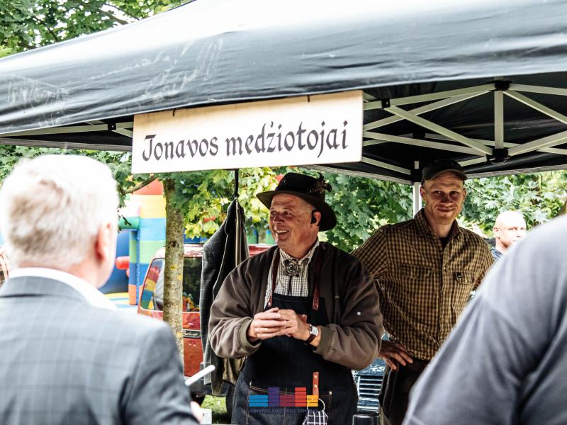  „Rudens šventė. MERGAUTINĖS GODOS JONAVOS TRAKTIERIUJE“