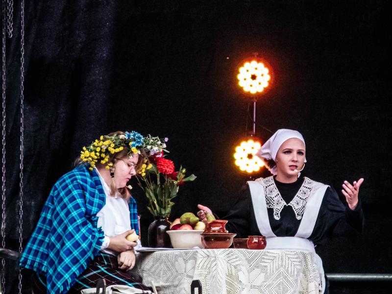  „Rudens šventė. MERGAUTINĖS GODOS JONAVOS TRAKTIERIUJE“