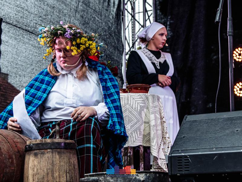  „Rudens šventė. MERGAUTINĖS GODOS JONAVOS TRAKTIERIUJE“