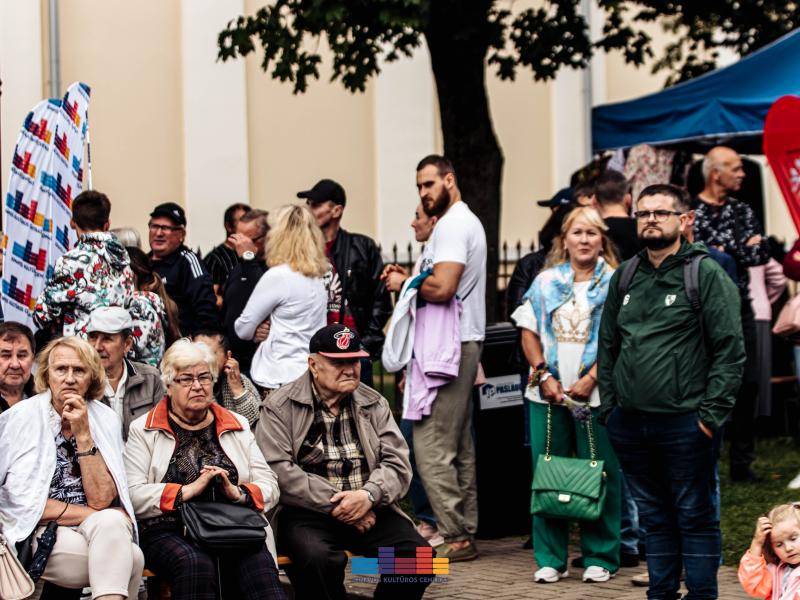 „Rudens šventė. MERGAUTINĖS GODOS JONAVOS TRAKTIERIUJE“