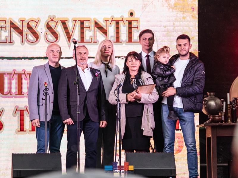  „Rudens šventė. MERGAUTINĖS GODOS JONAVOS TRAKTIERIUJE“