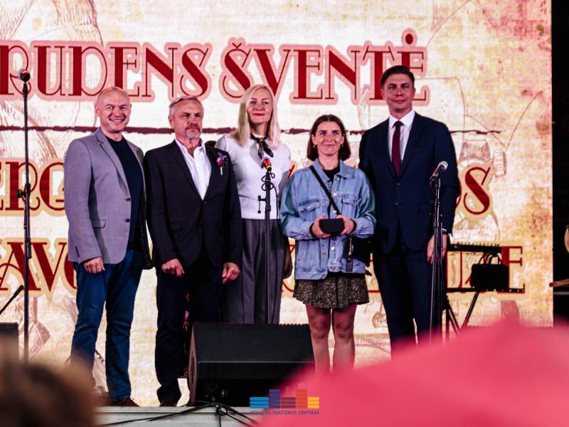  „Rudens šventė. MERGAUTINĖS GODOS JONAVOS TRAKTIERIUJE“