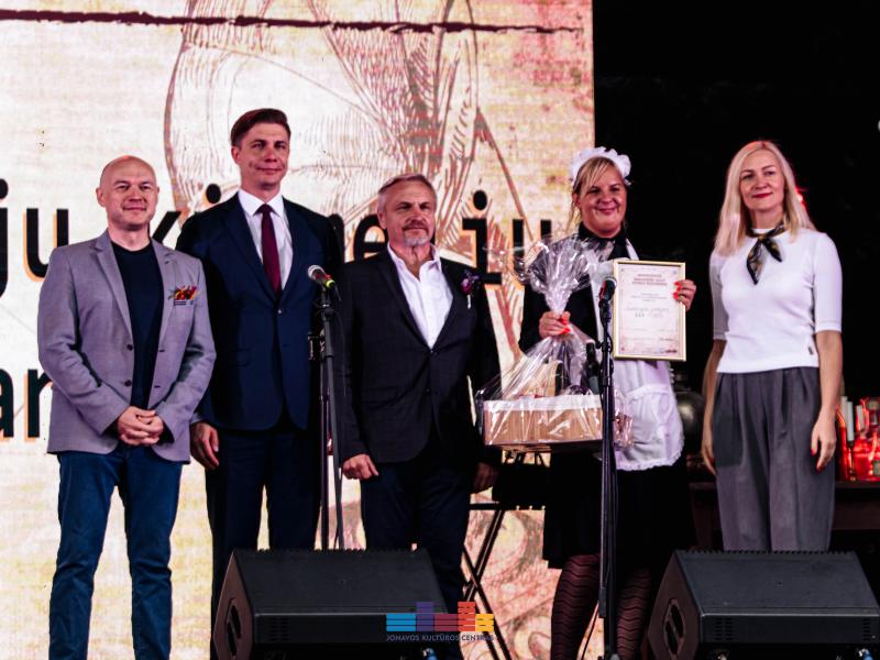  „Rudens šventė. MERGAUTINĖS GODOS JONAVOS TRAKTIERIUJE“