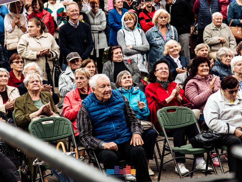  „Rudens šventė. MERGAUTINĖS GODOS JONAVOS TRAKTIERIUJE“