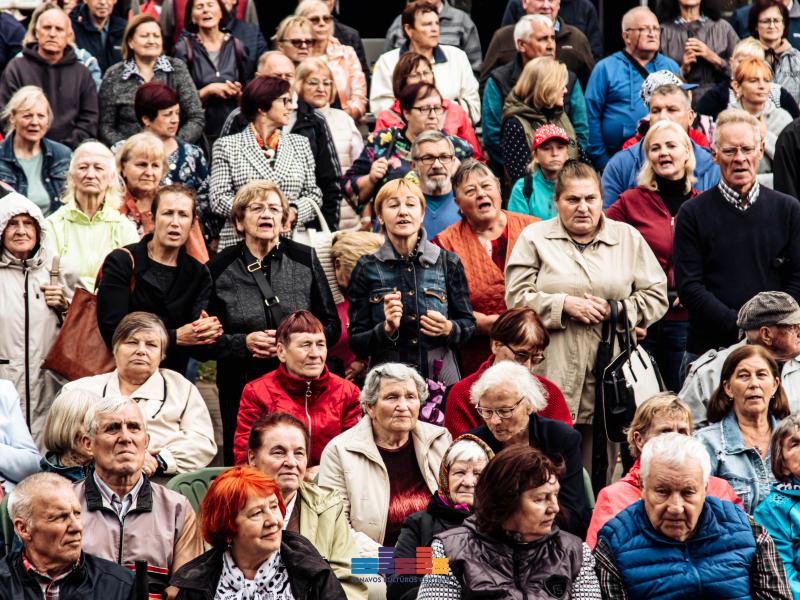  „Rudens šventė. MERGAUTINĖS GODOS JONAVOS TRAKTIERIUJE“
